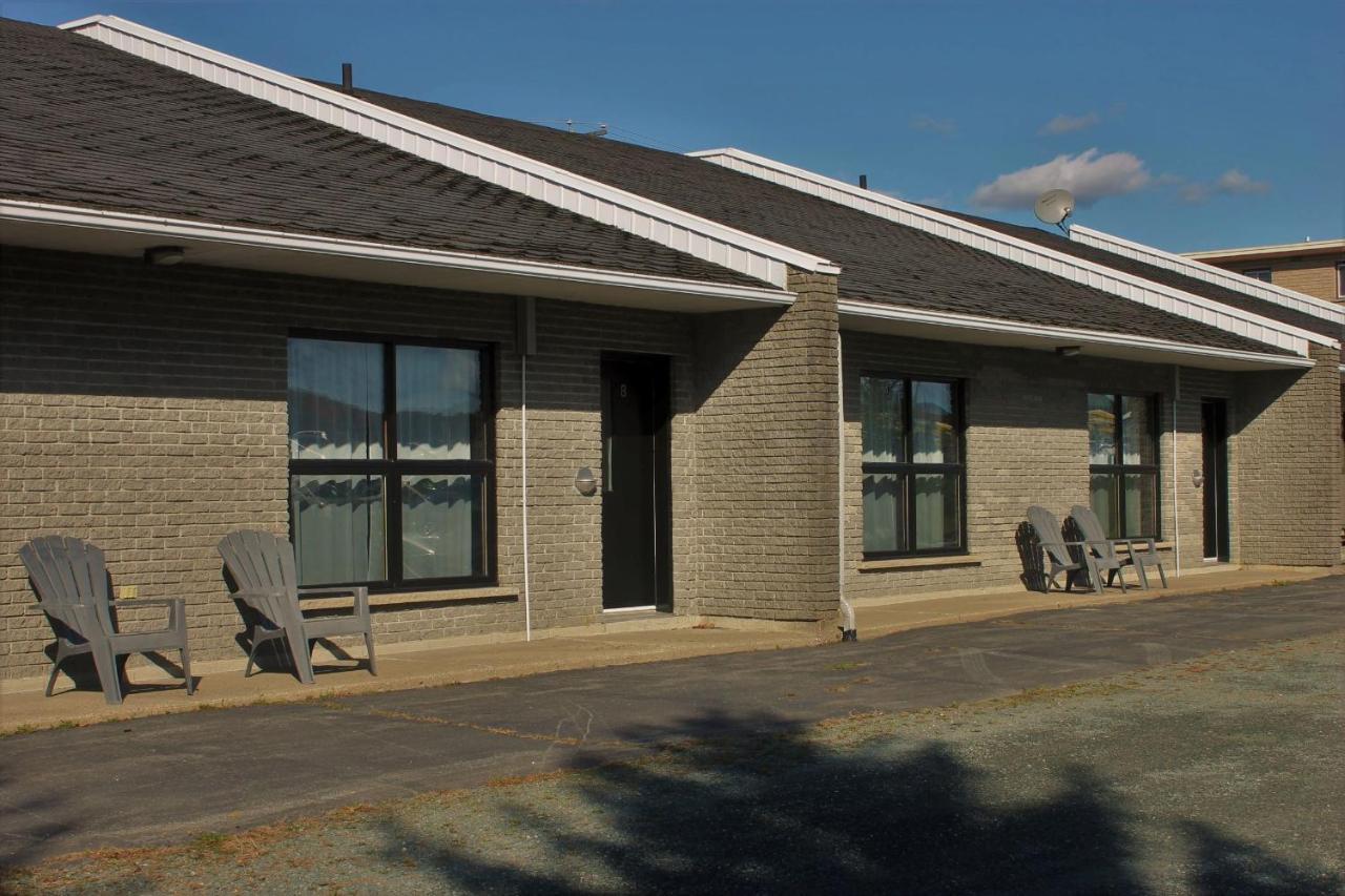 Motel Du Canton Valcourt Esterno foto